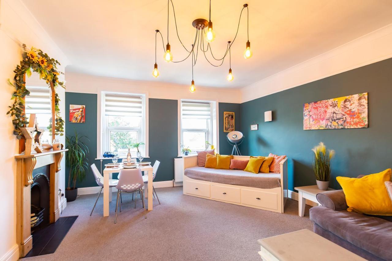 Spacious Split Level Flat In Great Location Portsmouth Exterior foto