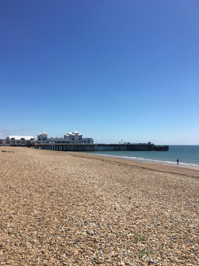 Spacious Split Level Flat In Great Location Portsmouth Exterior foto